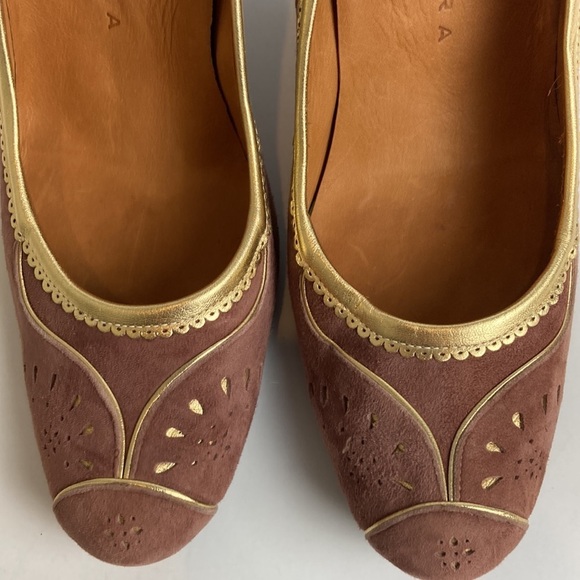 Chie Mihara Suede Pumps Heels Cut-out Detail 38 1/2 Bollywood Pin-up Retro Party - Picture 9 of 16